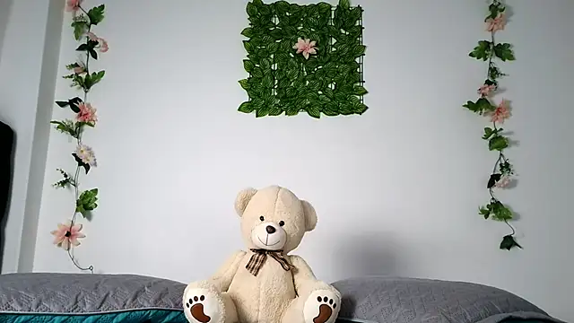 abella-lemus online show from February 4, 12:30 pm