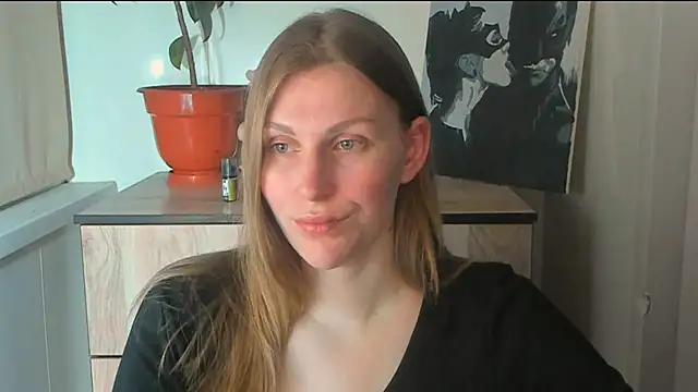 JuliaMuuun online show from April 2, 9:34 pm