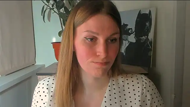 JuliaMuuun online show from March 26, 6:53 pm