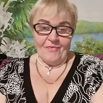 VioletSweet5566 online show from October 18, 4:32 pm