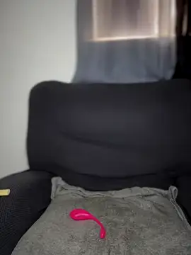  foreigntitts online show from September 18, 5:11 pm