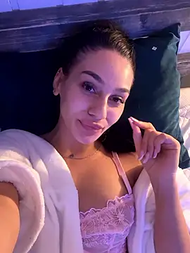 NinaSolenne online show from January 7, 9:40 pm