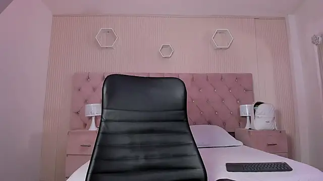 MadisonSky  online show from November 26, 2:18 pm