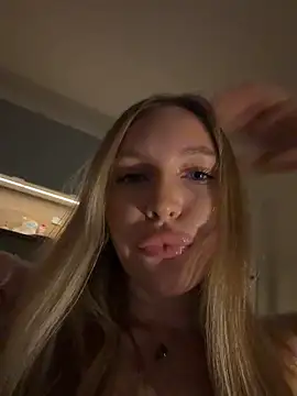 bbysonia online show from February 4, 3:15 pm