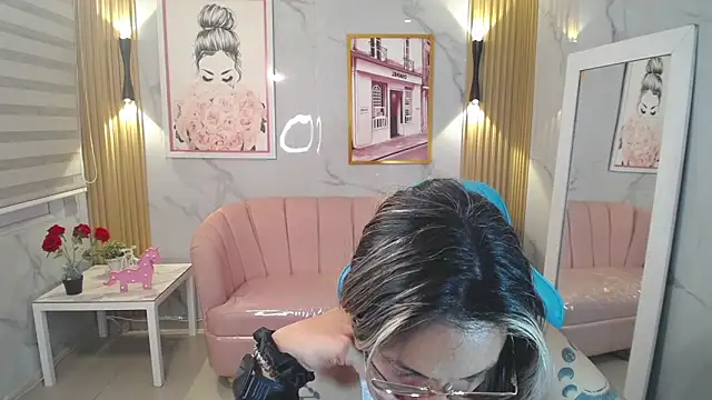 Jade Jones a online show from October 15, 4:37 am