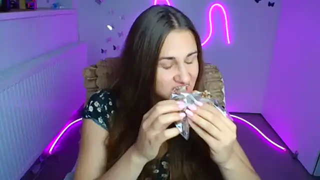 Stefanie Sweet online show from July 3, 5:46 am