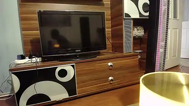 edavika35 online show from December 19, 10:18 am