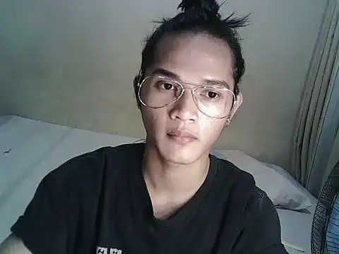 Taylor smith 0 online show from February 2, 1:54 pm