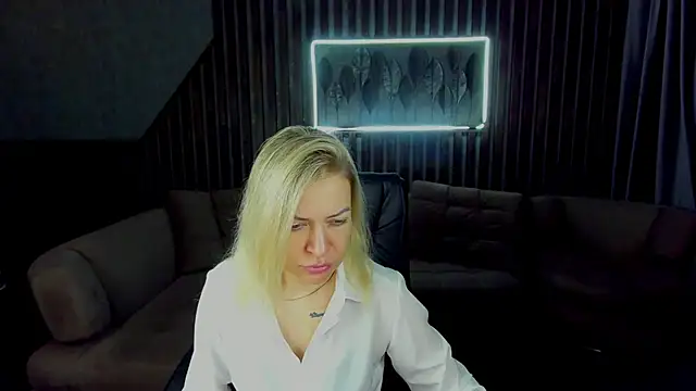 Anna Snows online show from October 10, 5:45 am