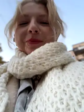 EveLittleSinner online show from October 18, 2:42 pm