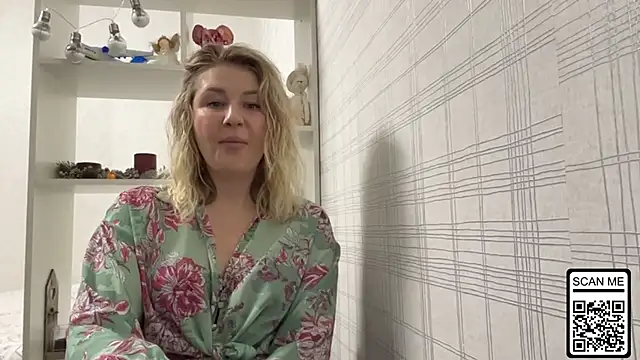 Blondie xoxoxo online show from December 18, 7:13 am