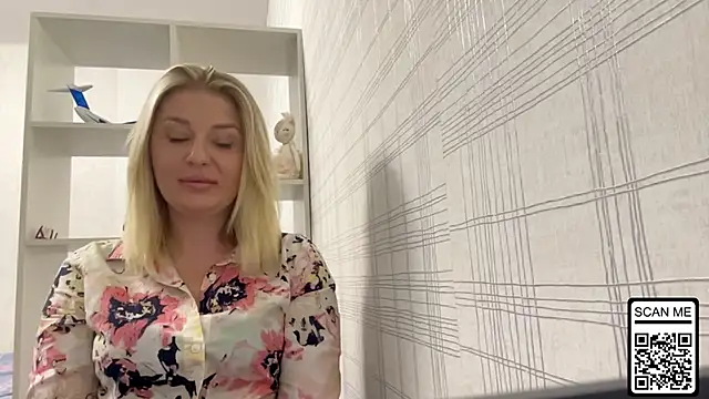 Blondie xoxoxo online show from October 20, 5:16 pm