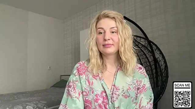 Blondie xoxoxo online show from April 1, 1:41 pm