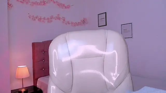 Luci Rose online show from March 25, 9:28 pm