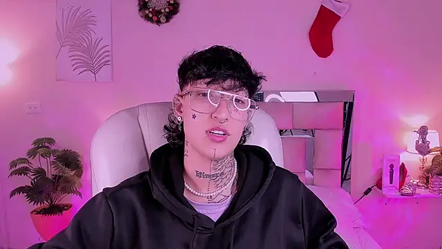 Luci Rose online show from January 7, 2:48 am