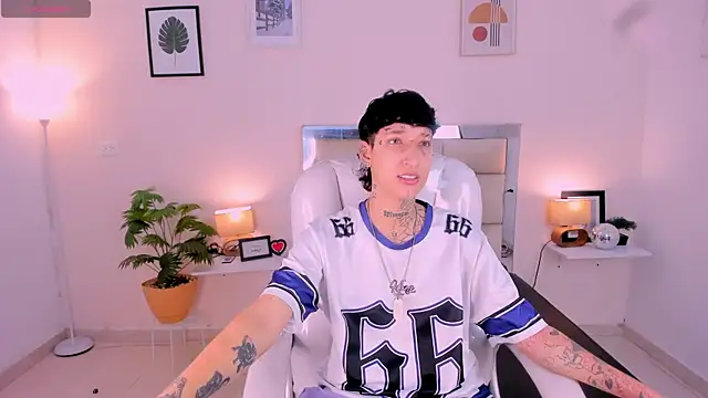 Luci Rose online show from September 24, 5:06 am