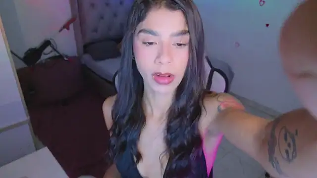 BrunetteAdams001 online show from May 29, 4:54 am