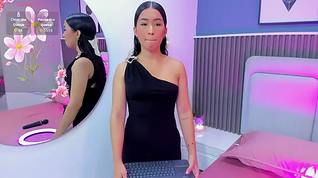 lily  star online show from November 20, 3:18 am