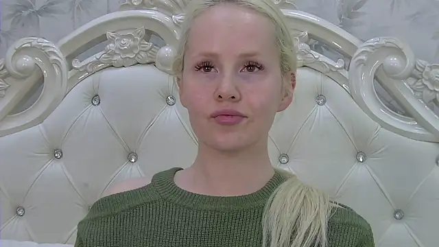 EllieFrosty  online show from January 16, 6:15 pm