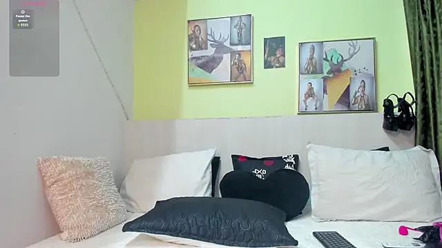 AtheneaArbelaez  online show from December 17, 8:02 pm