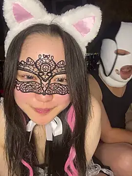 NENEandOJI online show from October 31, 2:10 pm