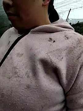 quynhkoolbae online show from March 13, 7:31 am