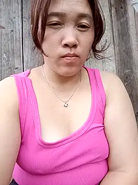 miumiu 00 online show from October 4, 10:10 am