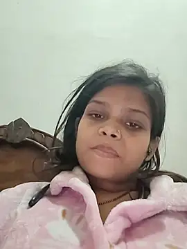 Komal0099 online show from January 16, 5:25 am