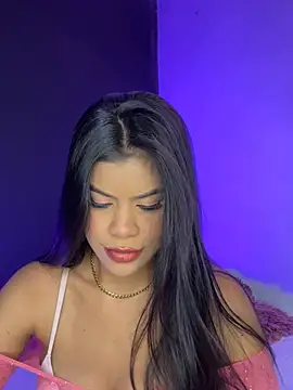 MiaSkylar online show from July 8, 7:32 am