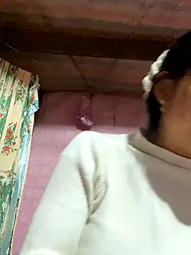 milo bae online show from December 3, 2:03 am