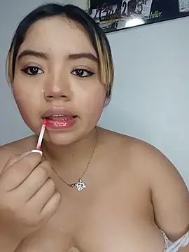 Emily  Hott online show from May 16, 12:35 am