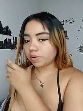 Emily  Hott online show from July 8, 10:12 pm