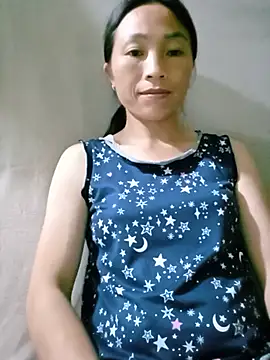 lucybaby00 online show from July 28, 2:35 pm