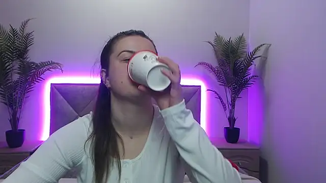 MavkaCute online show from November 9, 7:10 pm