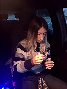 PetiteSecrets online show from December 19, 4:54 pm