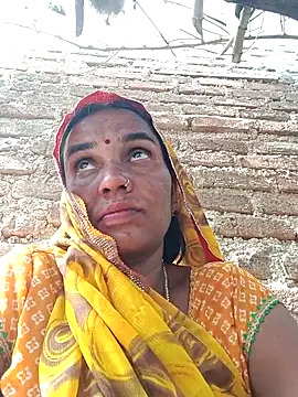 Pinky12A online show from November 12, 6:11 am