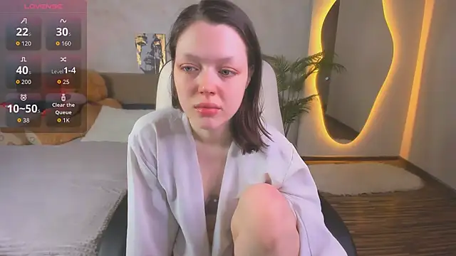 Lunar Lily online show from March 26, 5:53 am