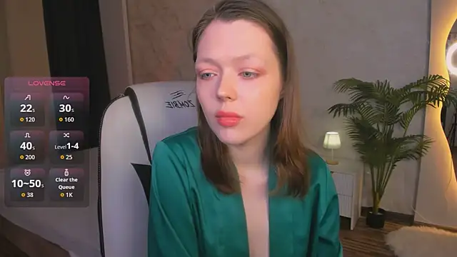 Lunar Lily online show from February 13, 6:04 am