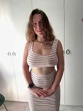 TenderLaGlamor online show from October 3, 10:53 am