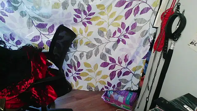 Mommybubbles2 online show from October 31, 7:07 pm