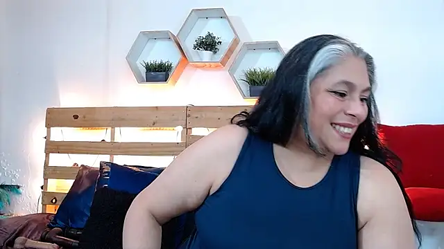 sheila reeves2772 online show from November 18, 4:30 pm