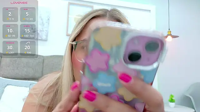 MaddieTease online show from October 10, 12:10 pm