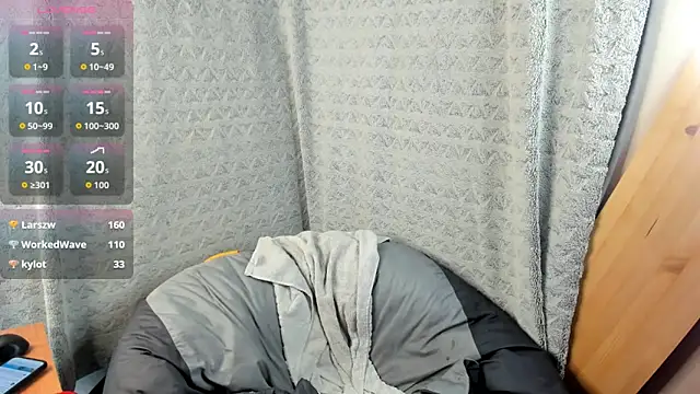 MiaLores online show from October 3, 9:47 am