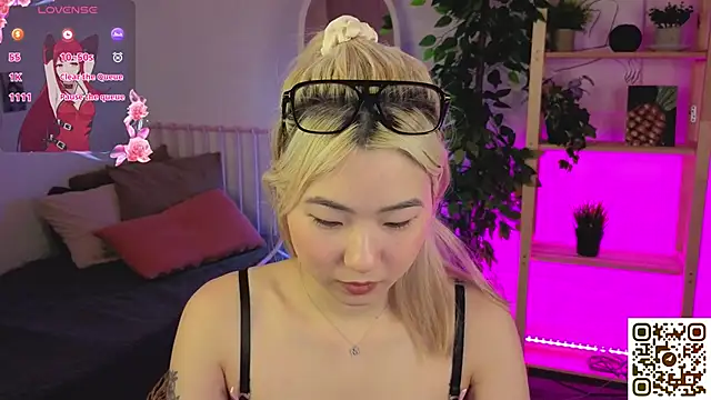 Aisi 18 online show from December 23, 1:20 am