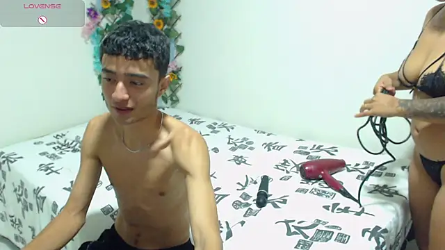 camiYwY online show from November 21, 6:04 am