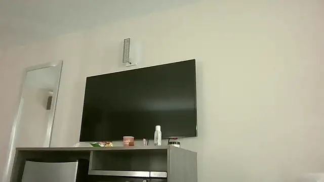 Tishrella6 online show from April 30, 8:57 pm