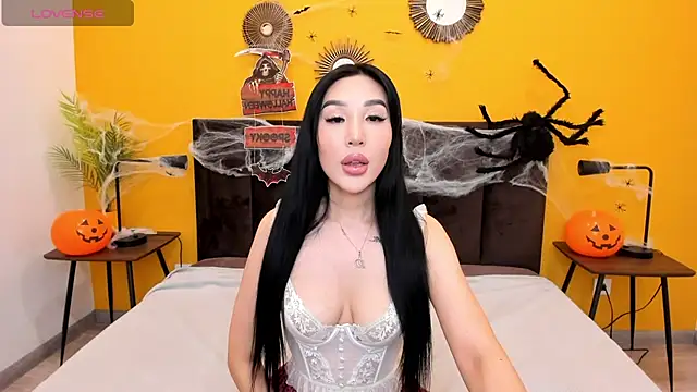 Jennifer Munoz online show from October 29, 1:43 am