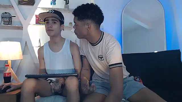 PRETTY FEM online show from September 18, 1:53 pm