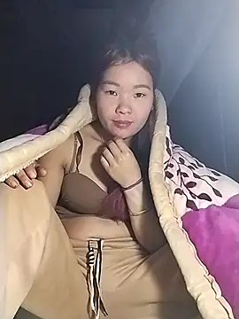 lylylove online show from November 28, 10:07 am