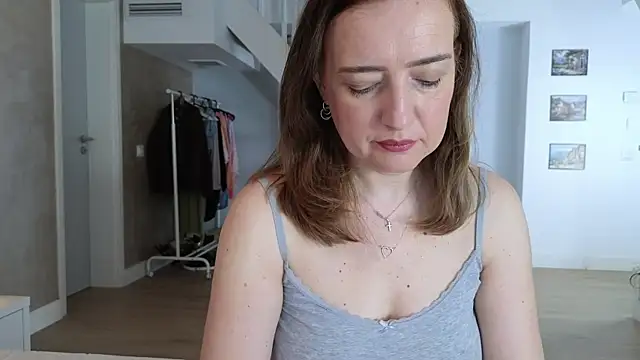 Blue Angel Sweet online show from April 5, 3:49 am